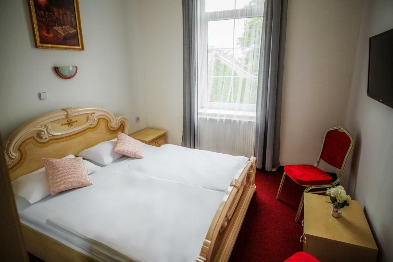 Hotel Dejmalik Litomerice Exterior photo